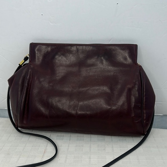 Salvatore Ferragamo Burgundy leather Shoulder Bag - Picture 4 of 12